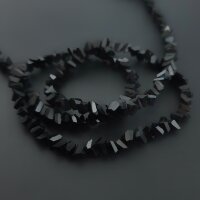 Бусины стекло гранёные 4 мм чёрные нить